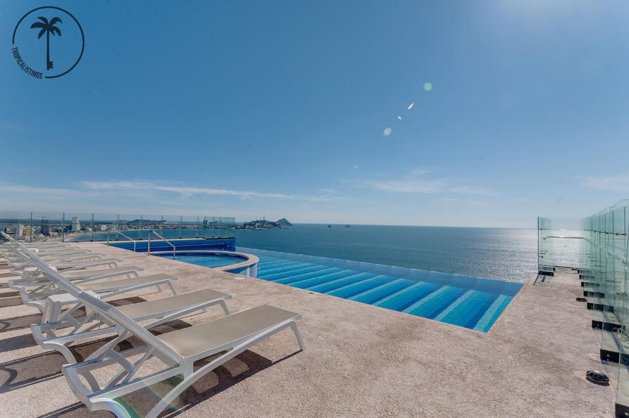 Nice Apartment With A Pool And Gym In Mazatlan Exterior photo